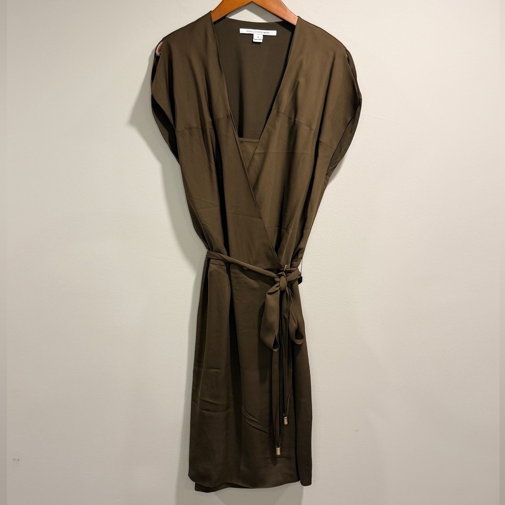 Diane Von Furstenberg Women’s Gwyneth Safari Olive Wrap Stretch Silk Dress Sze10 - Picture 1 of 16